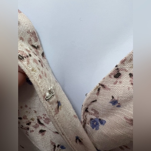 NWT - ASTR the Label Flutter Sleeve Faux Wrap Top Periwinkle Floral M - Picture 3 of 6